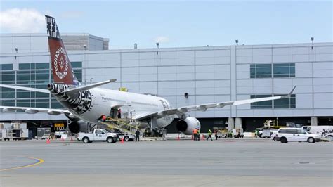 sfo to fiji direct flights.